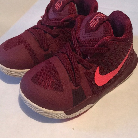 Nike Kyrie 3 - Picture 3 of 7